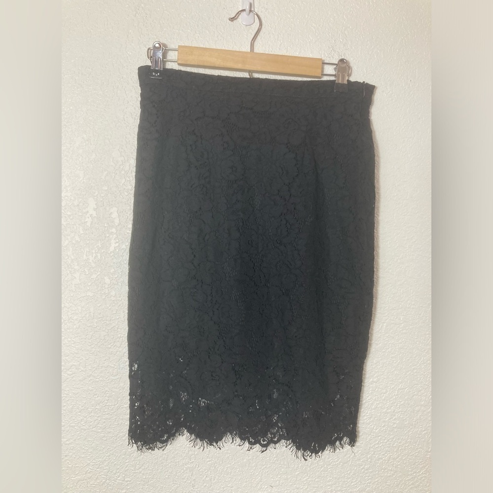Hayden Los Angeles black lined lace pencil skirt knee length Medium side zipper
